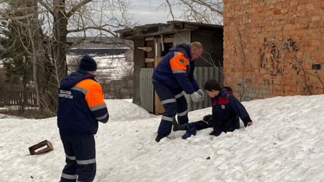 В Башкирии спасены подростки, застрявшие в сугробе