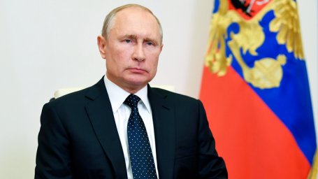Путин: необходимы меры, упреждающие рост цен на продукты