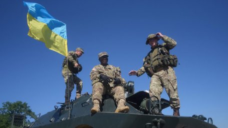 Украину вооружают под заверения в том, что НАТО не угрожает России