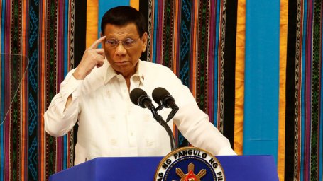 Президент Филиппин уходит из политики