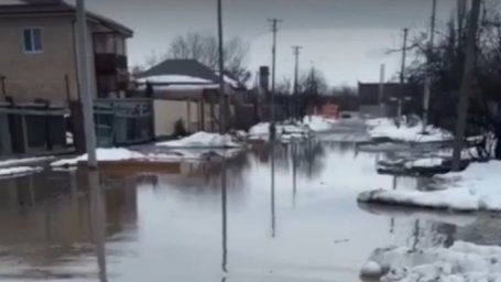 Из-за подтоплений в районах Кубани объявили режим ЧС
