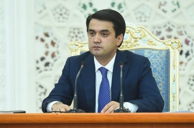 Председатель города Душанбе Рустами Эмомали оказал помощь более 7,5 тысячам нуждающимся